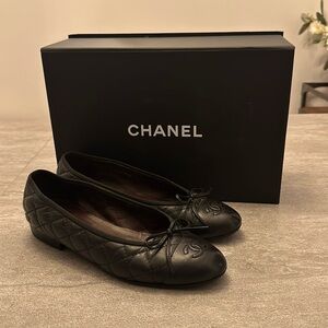 CHANEL BALLET FLATS